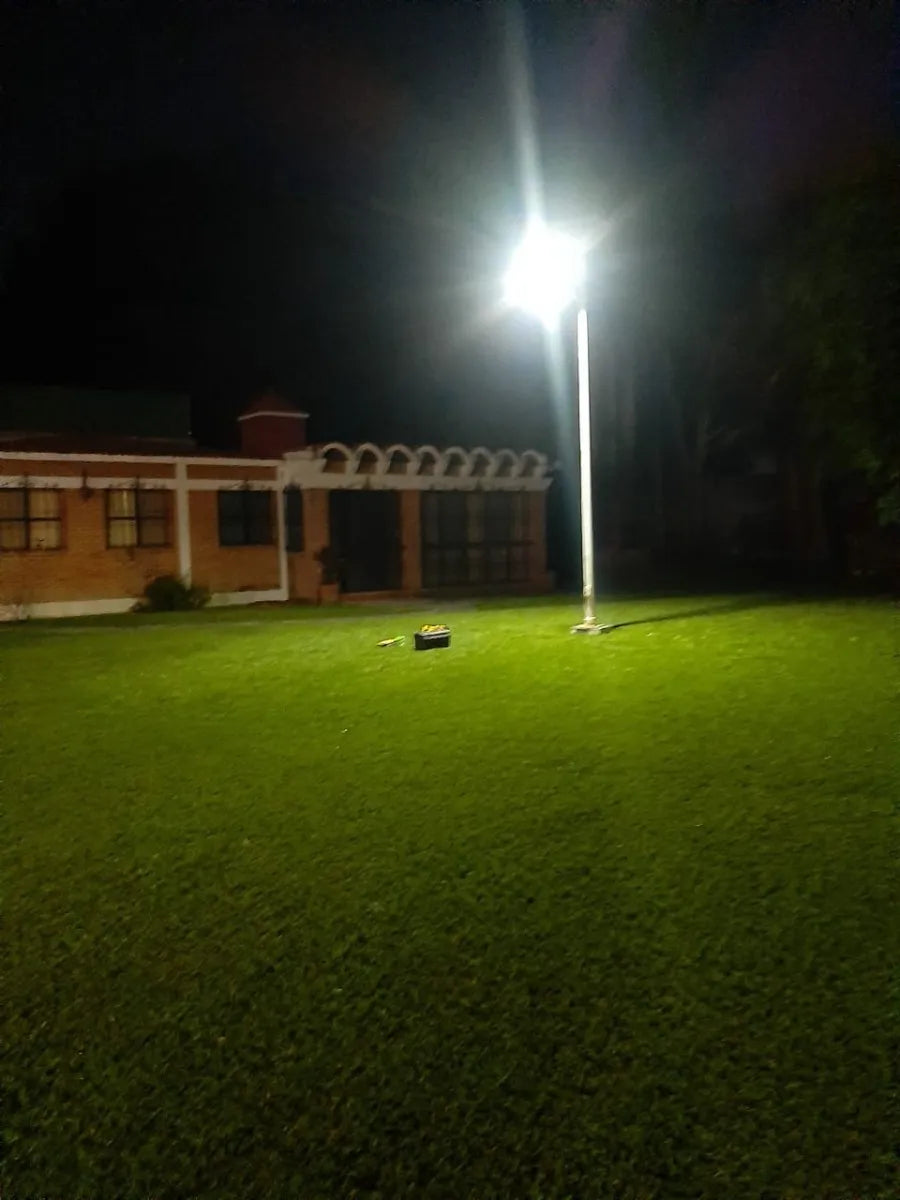 Foco solar luminaria 400w + panel